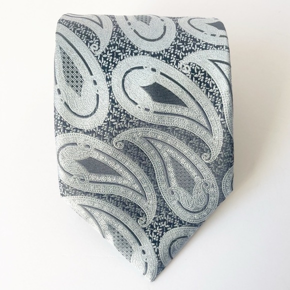 Lot of six Ermenegildo Zegna Silk Ties Paisley and solid patterned - Picture 8 of 11